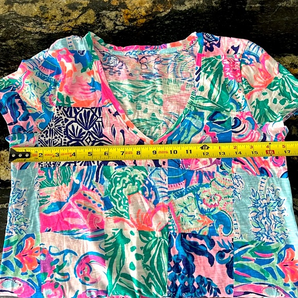 NWOT Lilly Pulitzer Etta V-Neck Top - Picture 7 of 8